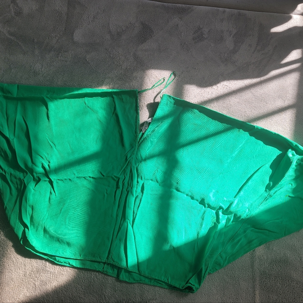 Zara Kelly Green rayon cropped blouse